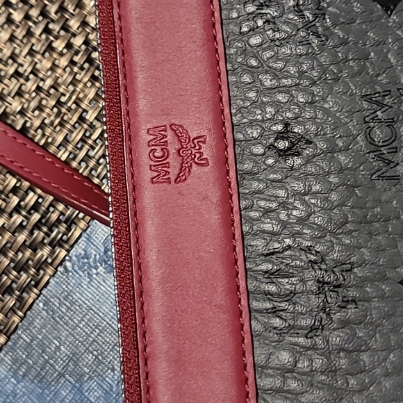 MCM - Picture 9 of 9